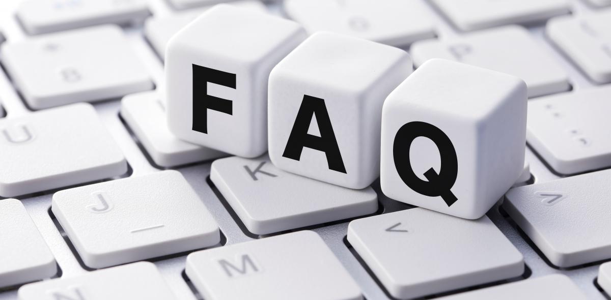 FAQ in letters op een toetsenbord