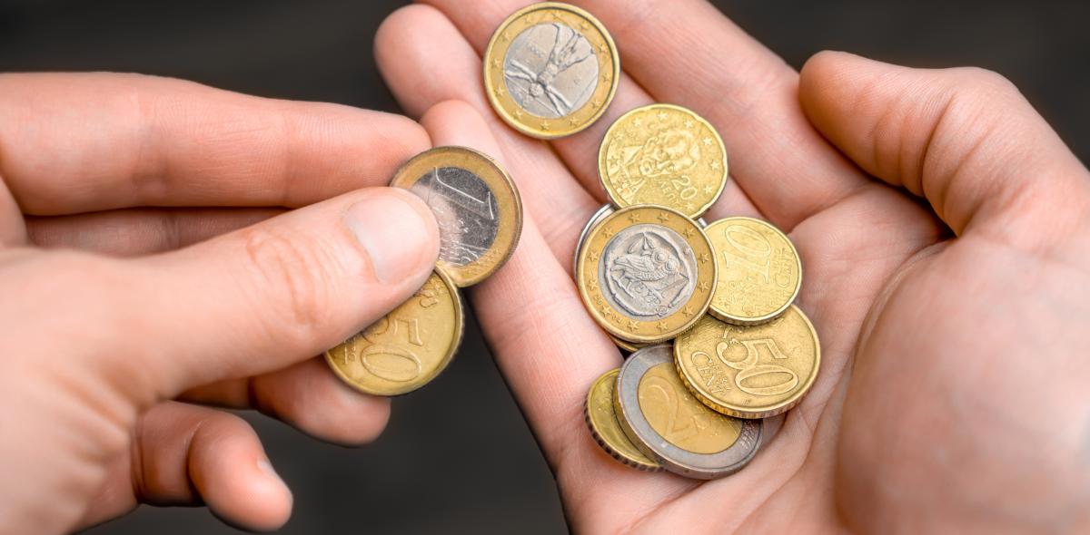 euromunten in hand